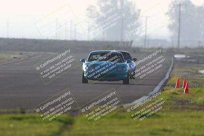 media/Jan-18-2026-CalClub SCCA (Sun) [[8bc6468723]]/Group 7 Race/Turn 1/